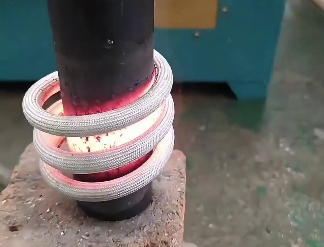 金屬棒料加熱爐適合用于金屬加工、熱處理以及實(shí)驗(yàn)室等場(chǎng)合