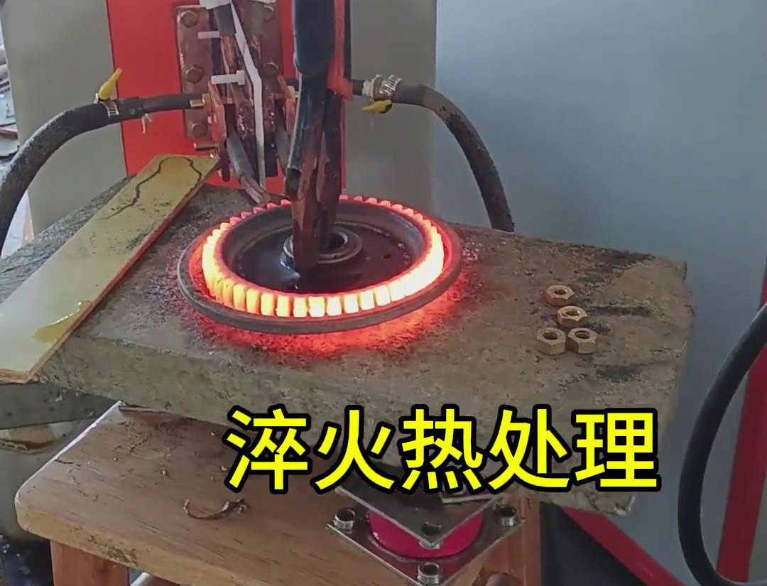 海拓高頻淬火機床:齒輪淬火加工的卓越之選(圖3) 海拓高頻淬火機床:齒輪淬火加工的卓越之選(圖3)