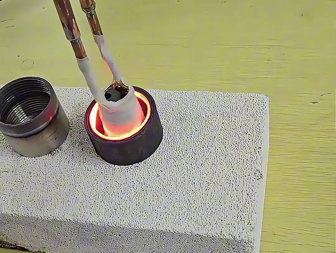 不同材質(zhì)金屬內(nèi)孔加熱測試：同用改裝軟鏈接設(shè)備，加熱速度差異直觀看
