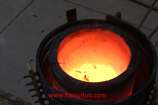 生產(chǎn)中頻熔煉爐-可根據(jù)客戶(hù)需求定制